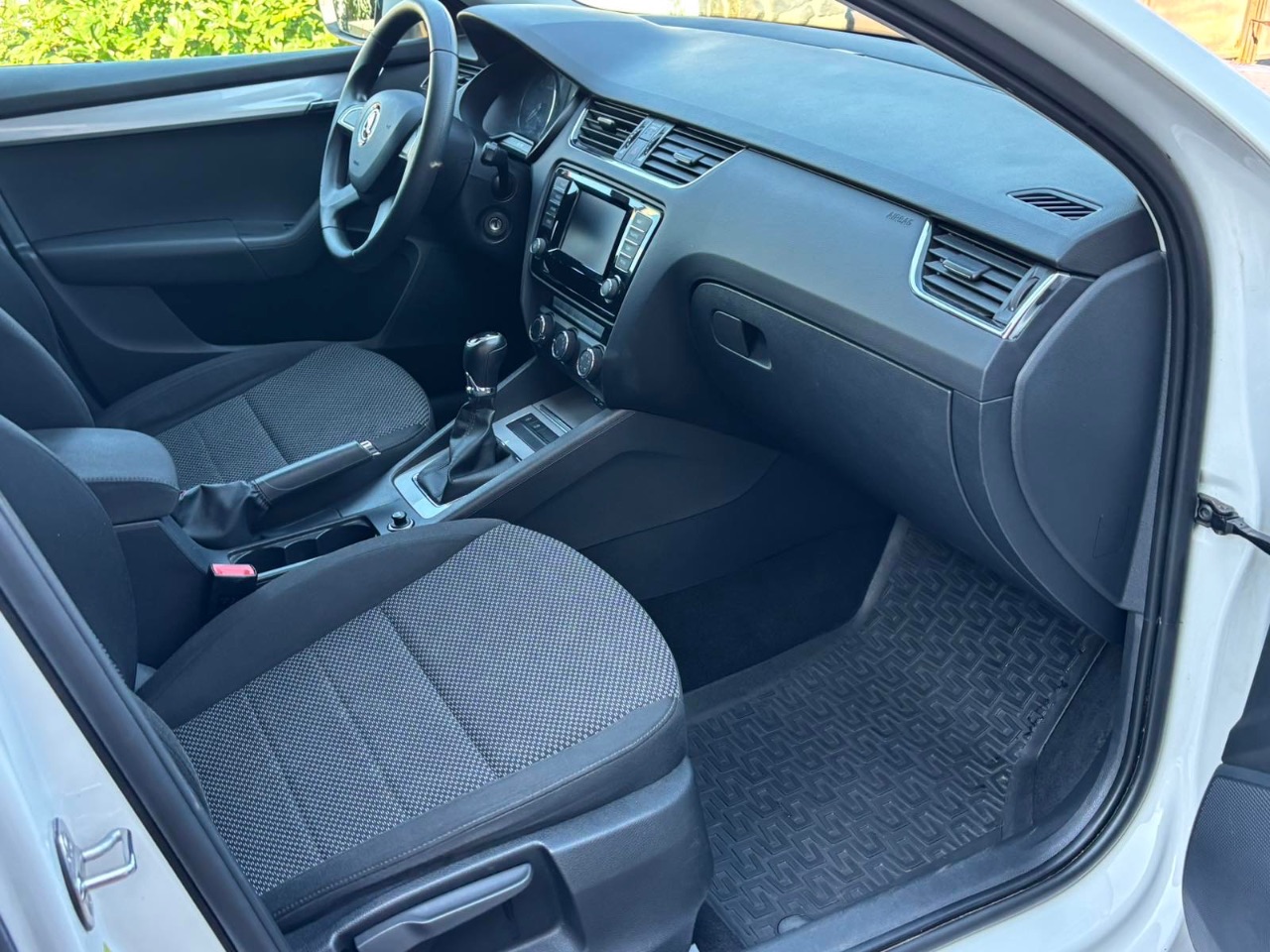 Skoda Octavia - фото 15
