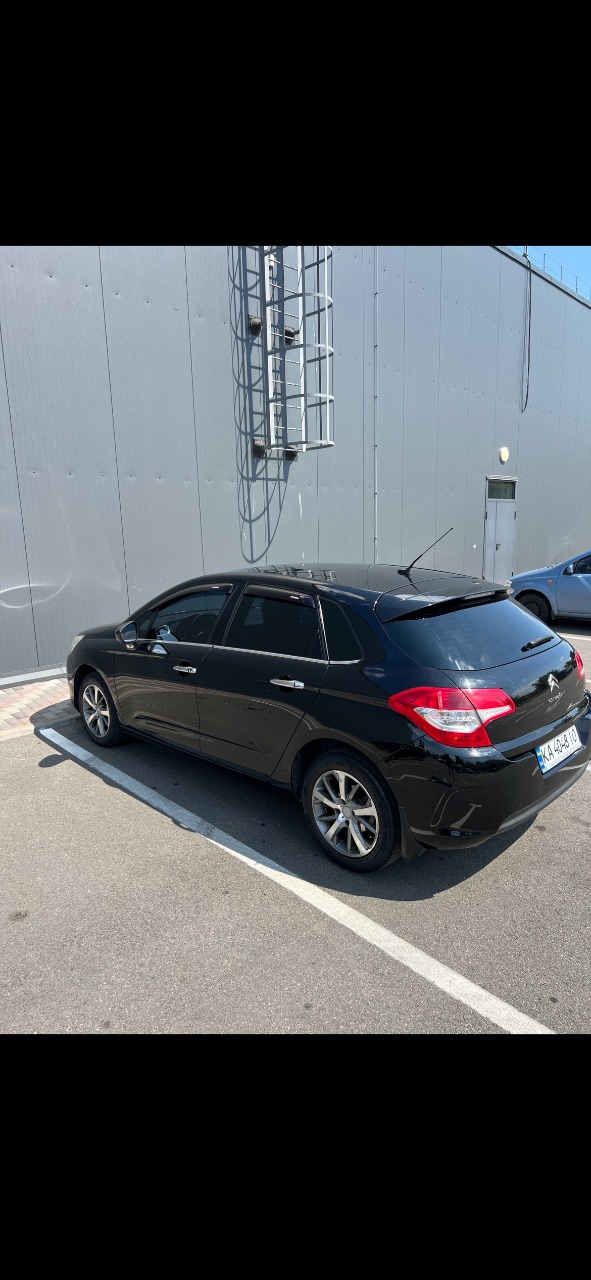 Citroen C4 - фото 11