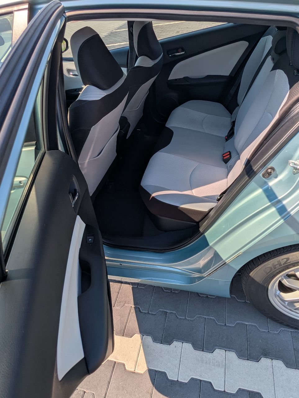 Toyota Prius - фото 8