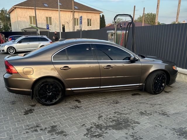 Volvo S80 - фото 2