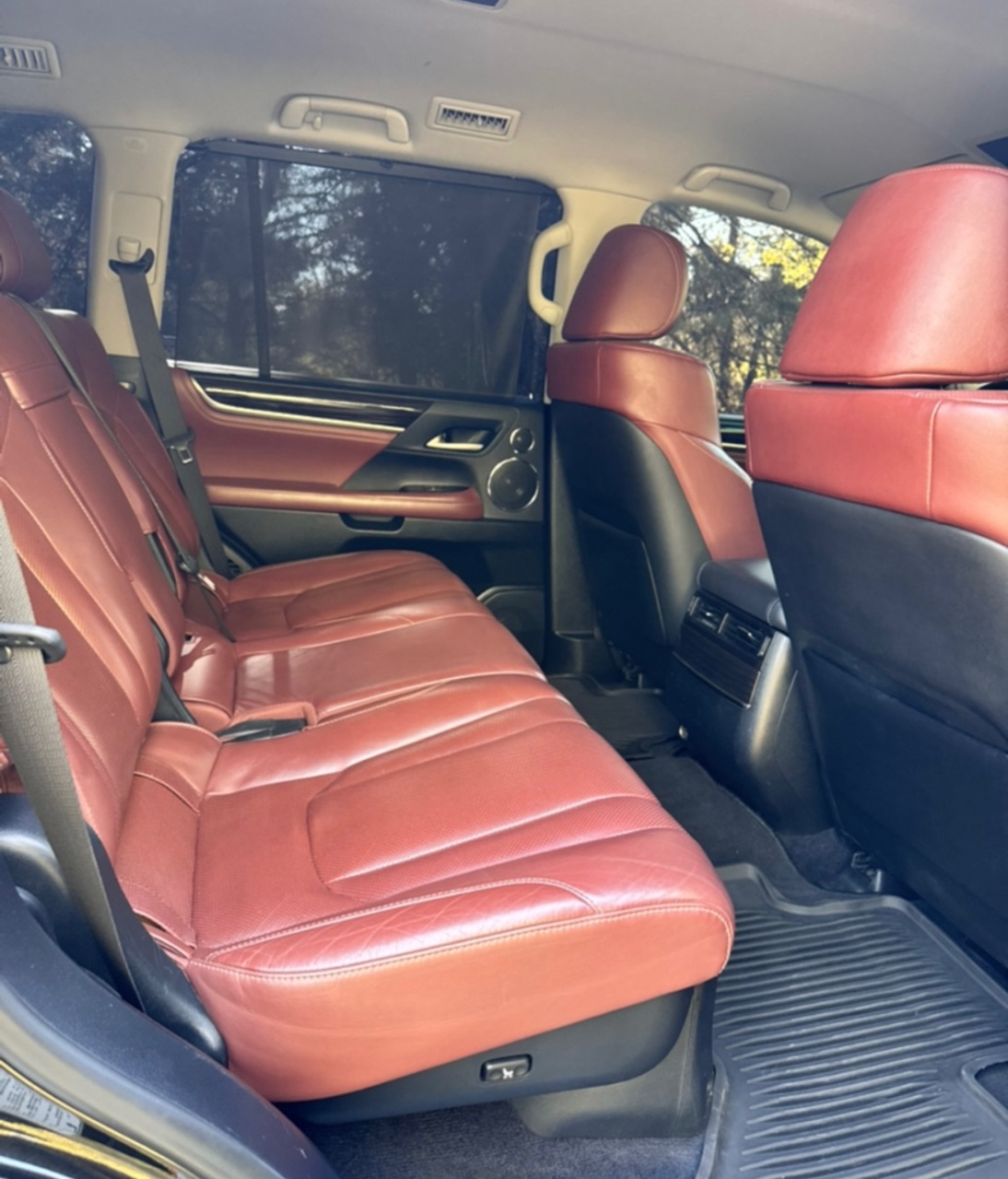 Lexus LX - фото 11