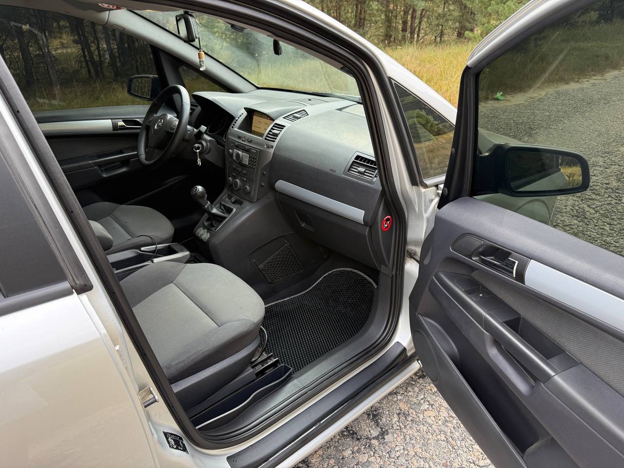 Opel Zafira - фото 7