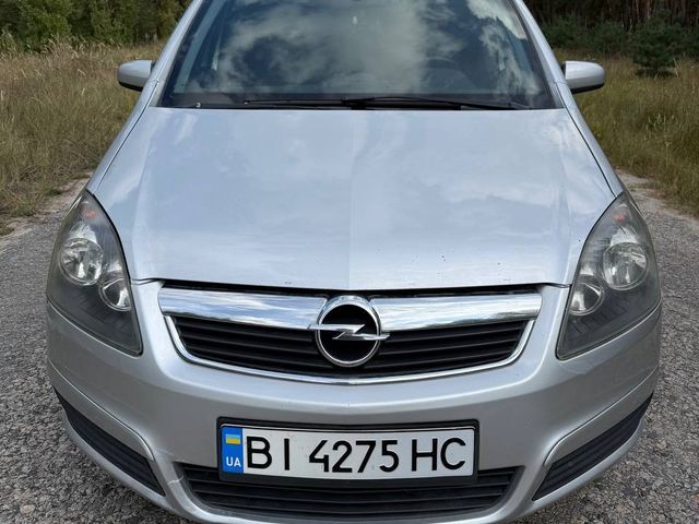 Opel Zafira - зображення 2