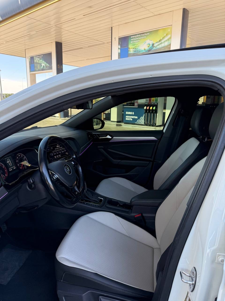 Volkswagen Jetta - фото 10