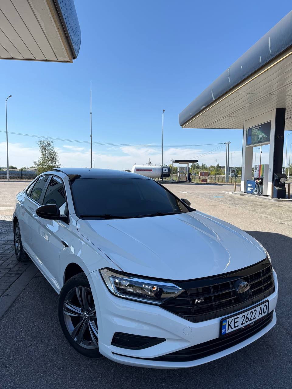 Volkswagen Jetta - фото 1