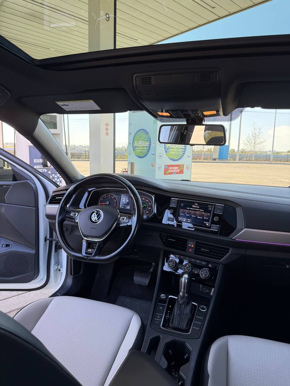 Volkswagen Jetta - фото 15