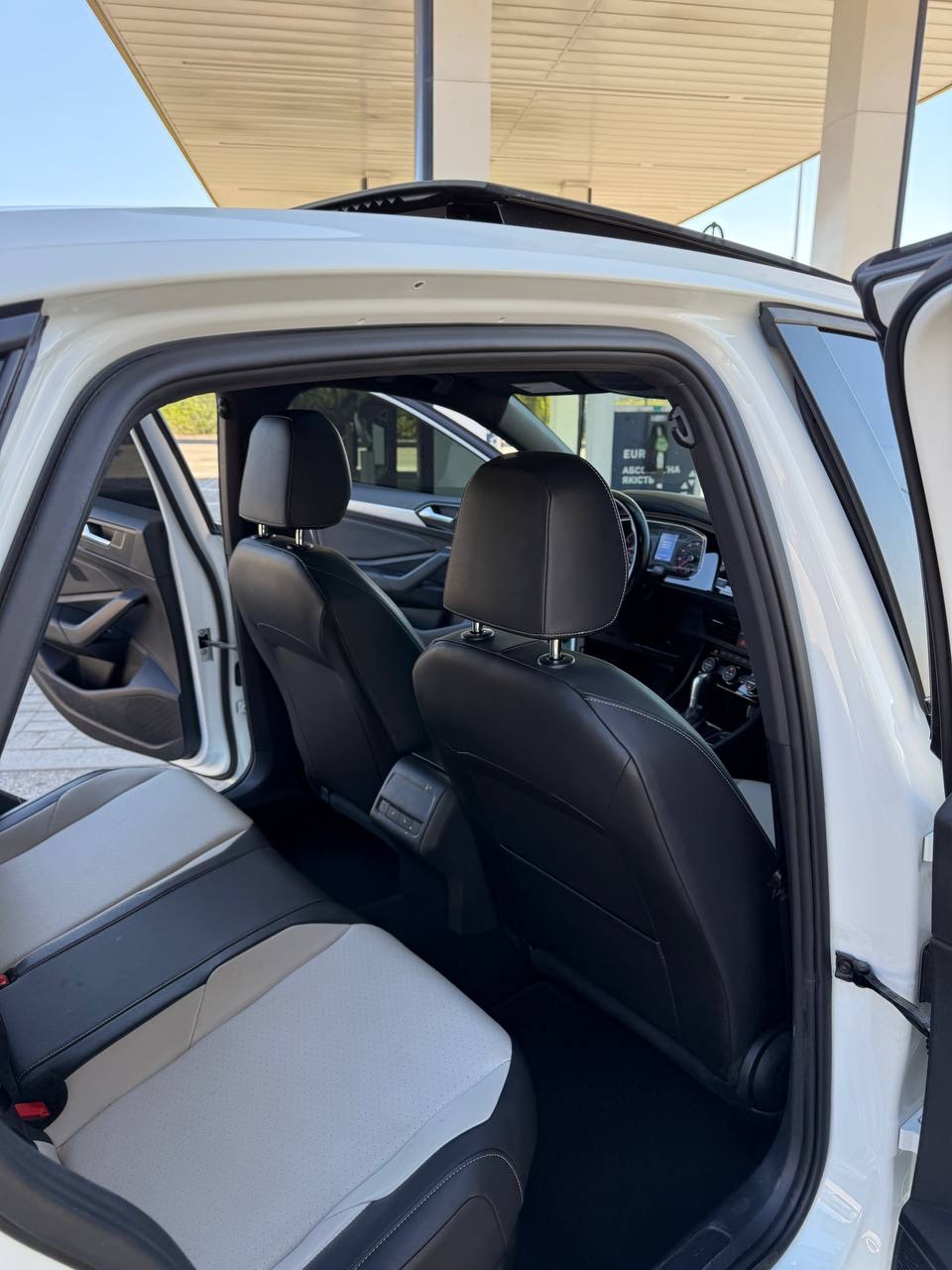 Volkswagen Jetta - фото 13