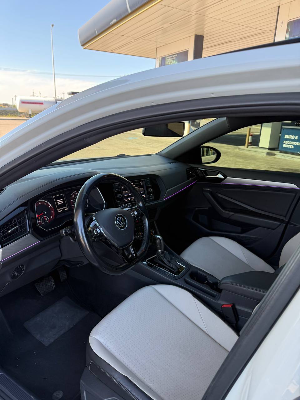 Volkswagen Jetta - фото 9