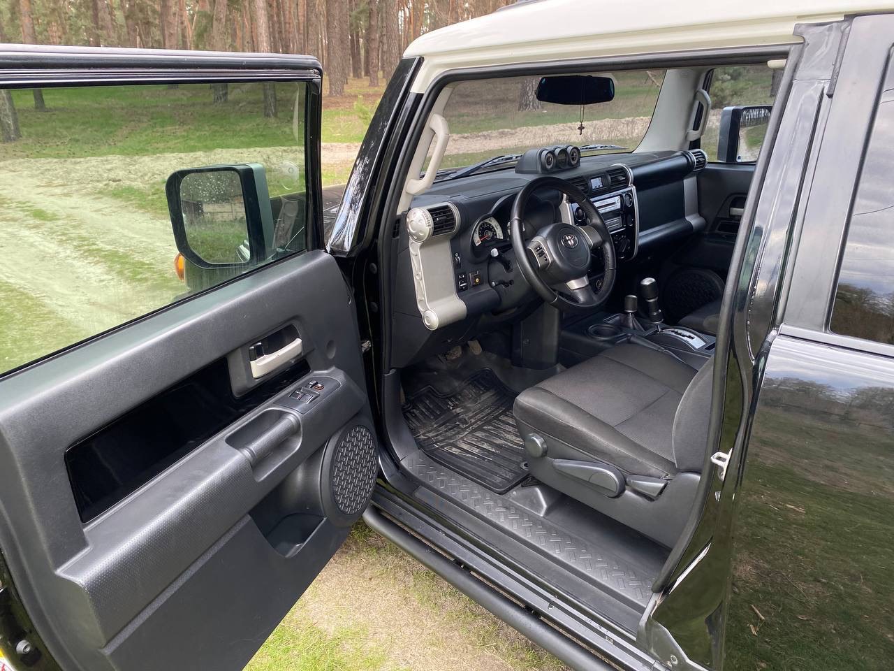 Toyota FJ Cruiser - фото 16