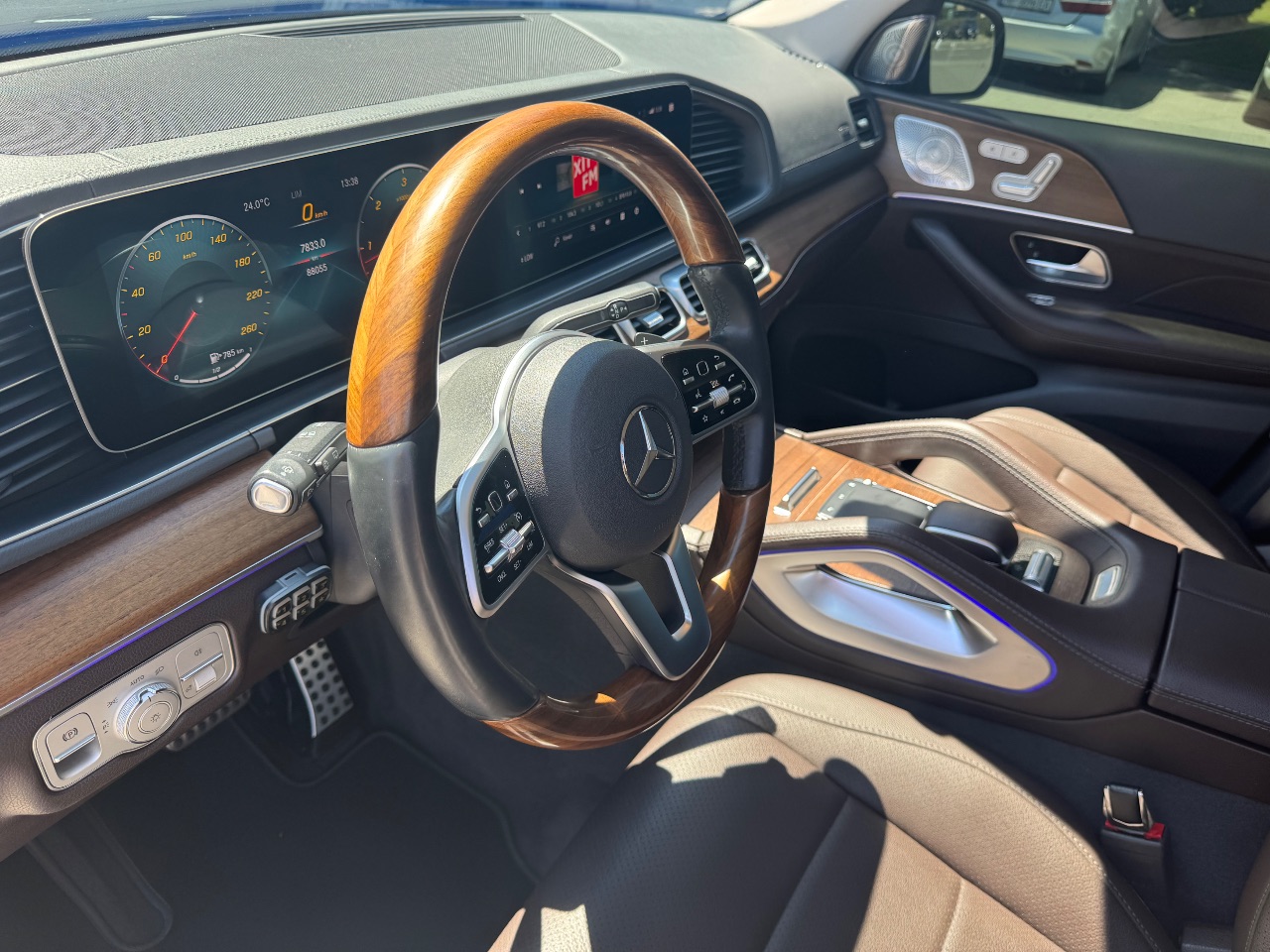 Mercedes-Benz GLS - фото 4