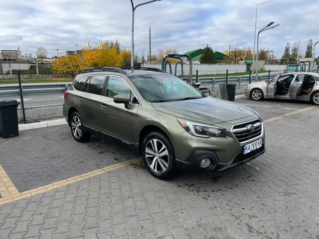 Subaru Outback - фото 2