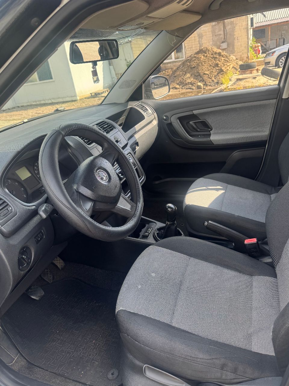 Skoda Fabia - фото 10