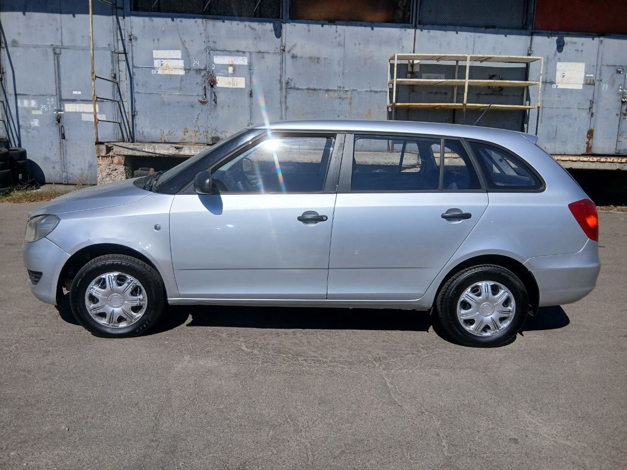 Skoda Fabia - фото 4