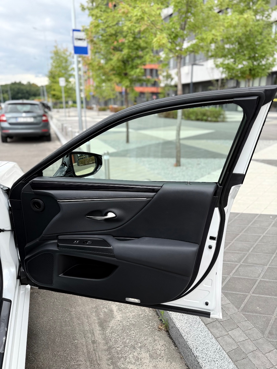 Lexus ES - фото 23