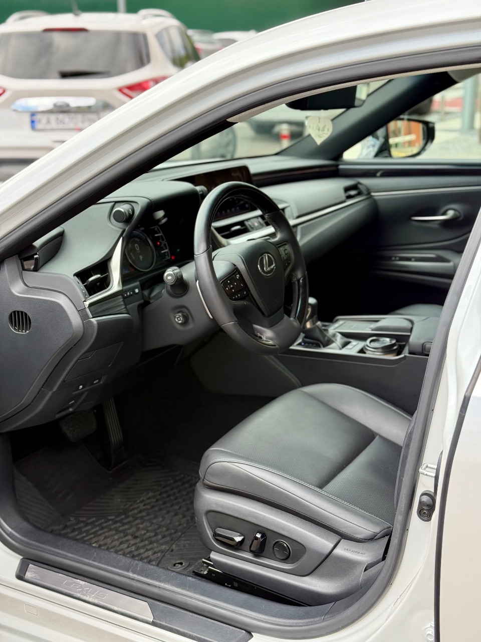 Lexus ES - фото 18