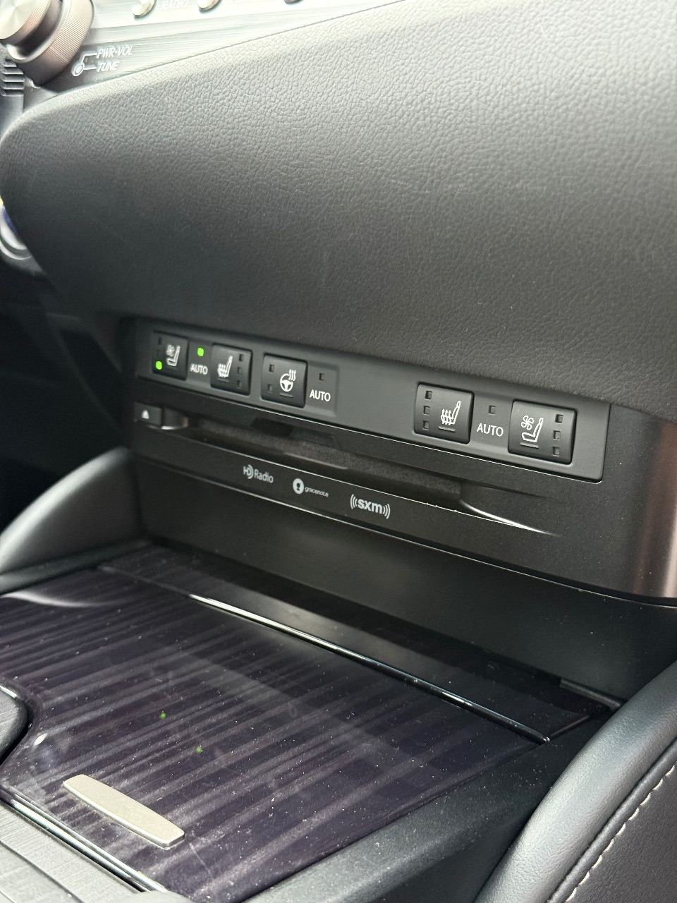 Lexus ES - фото 28