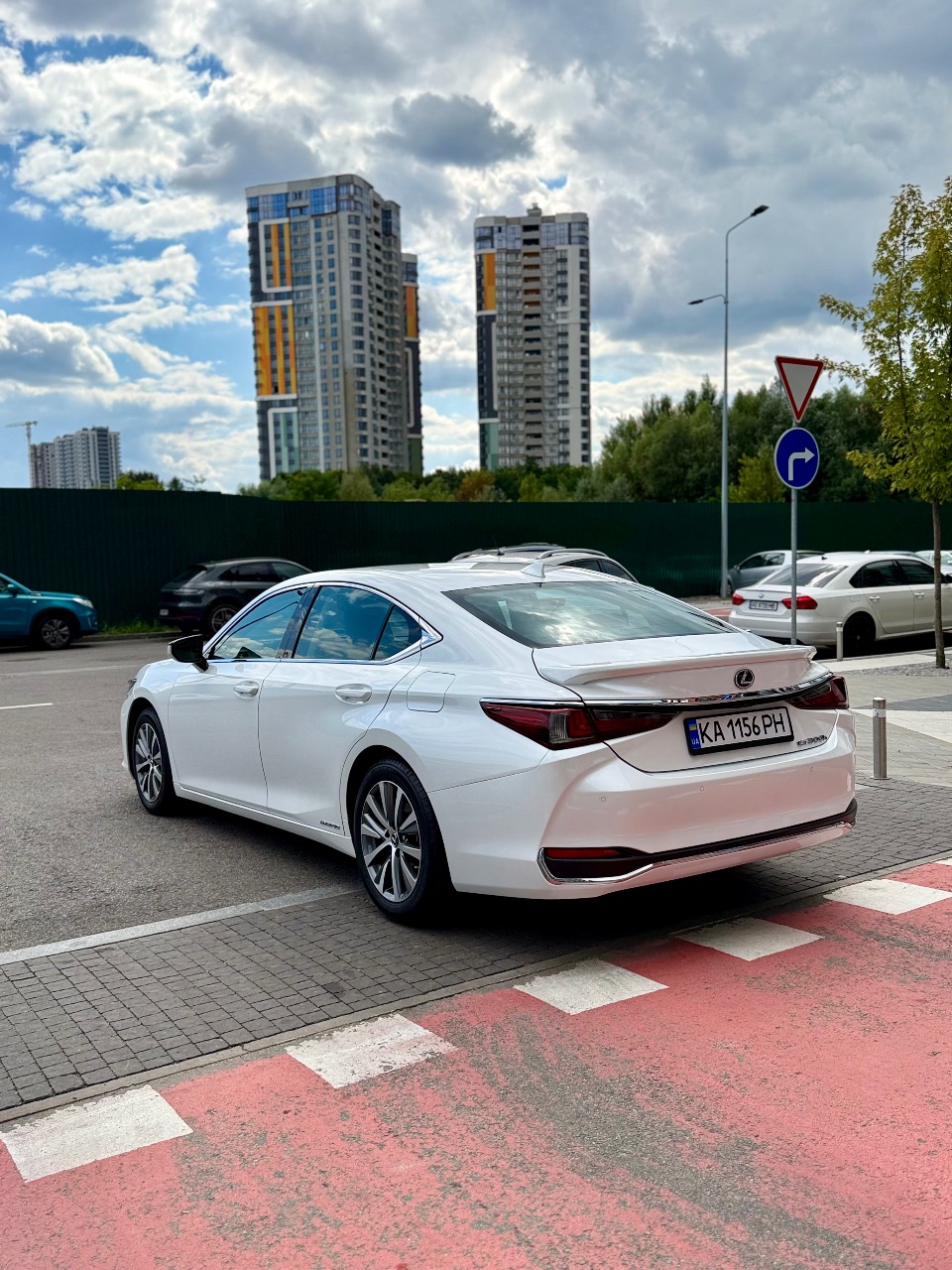 Lexus ES - фото 9