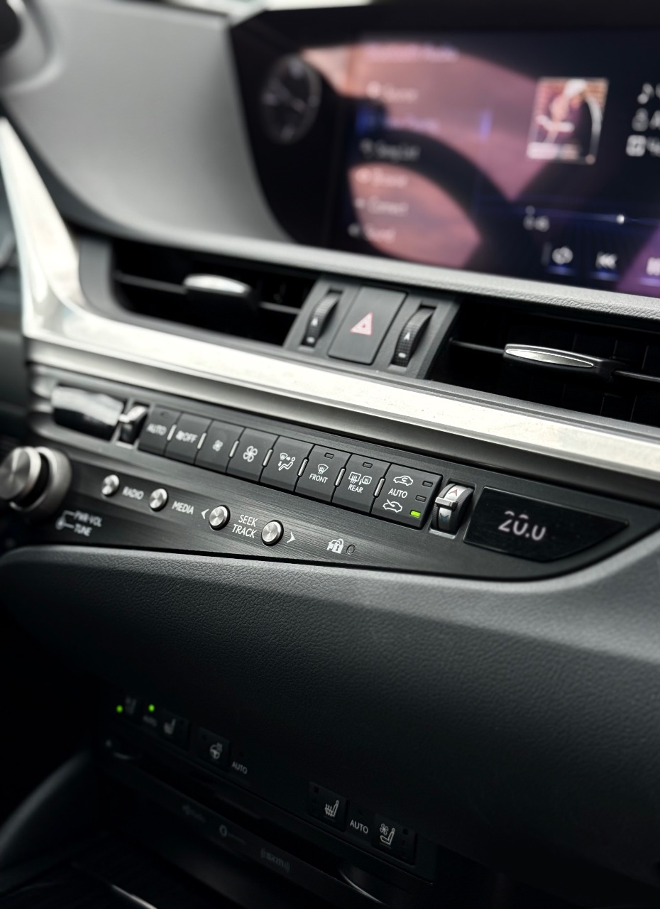 Lexus ES - фото 29