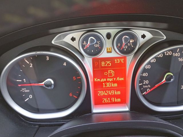 Ford Kuga - фото 2