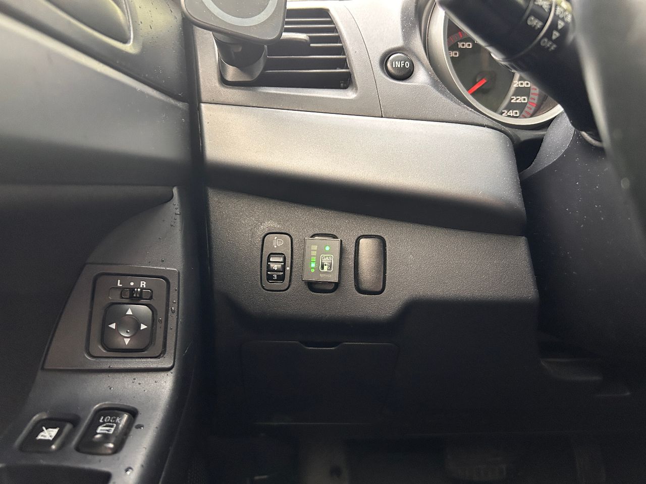 Mitsubishi Lancer - фото 10