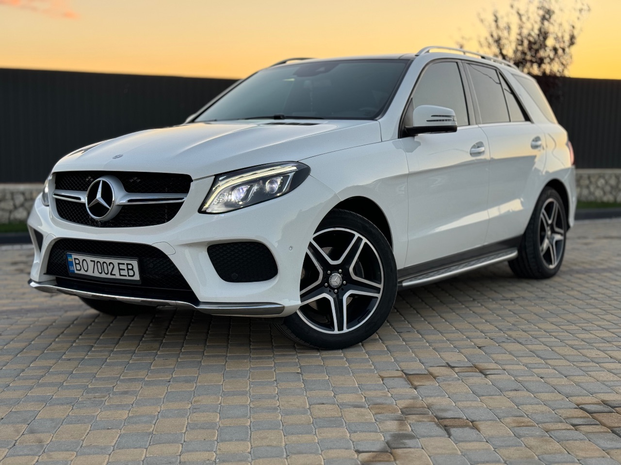 Mercedes-Benz GLE - фото 1