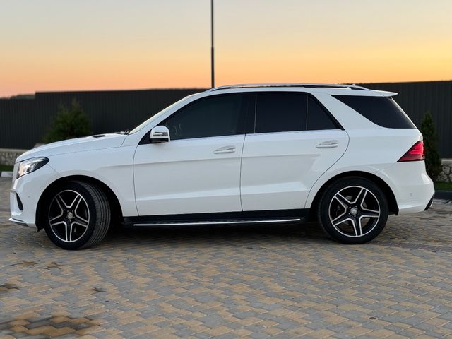 Mercedes-Benz GLE - фото 3