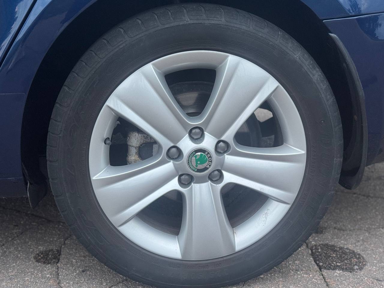 Skoda Superb - фото 13