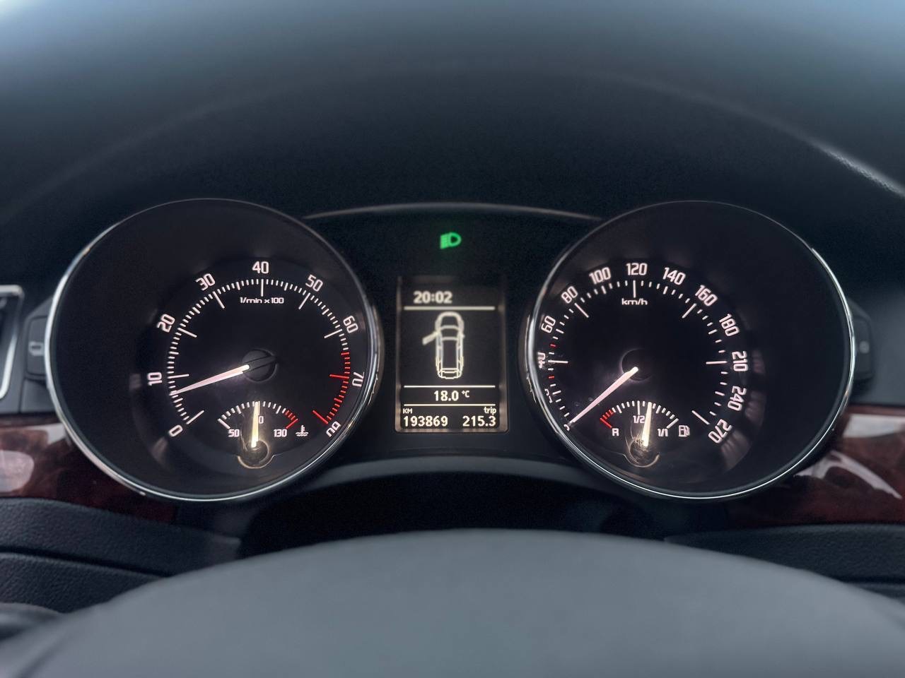 Skoda Superb - фото 23