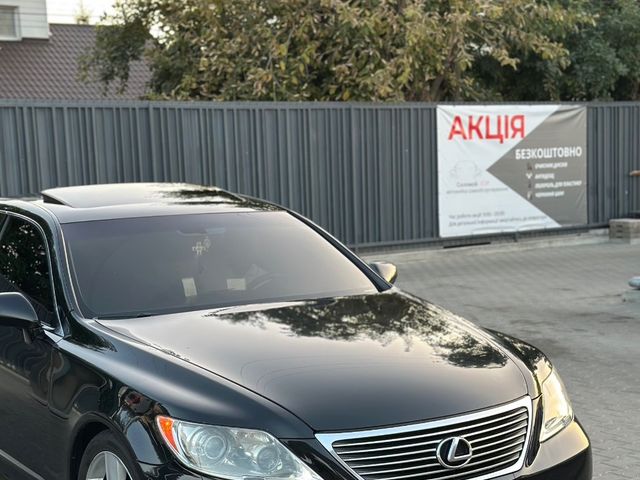 Lexus LS - зображення 1