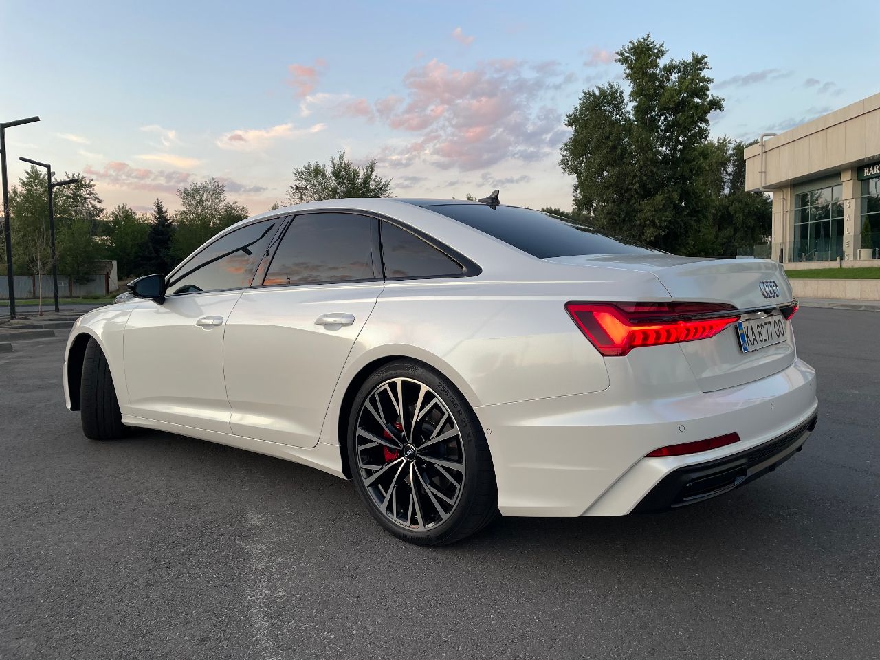 Audi A6 - фото 6