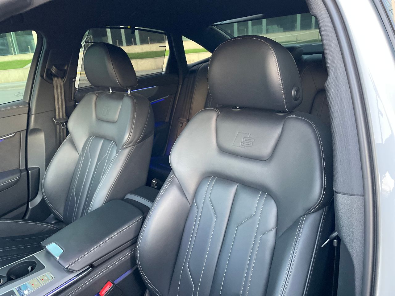 Audi A6 - фото 11