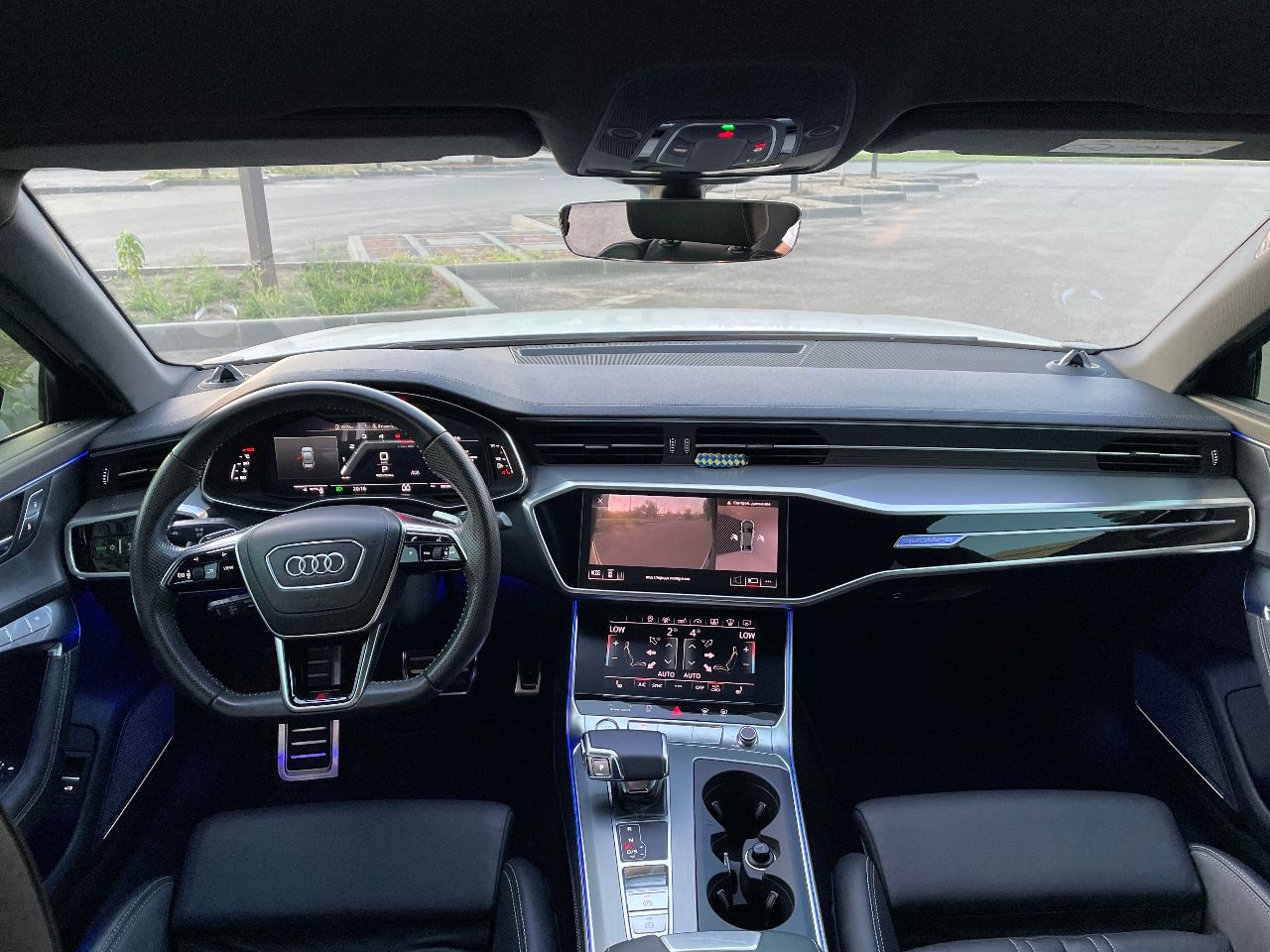 Audi A6 - фото 12