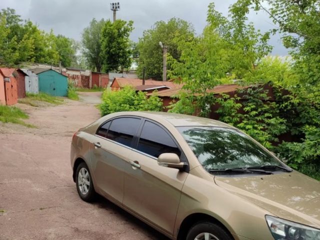 Geely Emgrand EC7 - фото 3