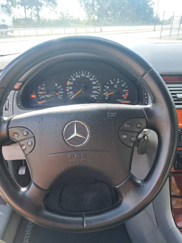 Mercedes-Benz E-Класс - фото 12