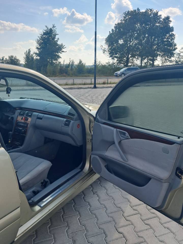 Mercedes-Benz E-Класс - фото 6