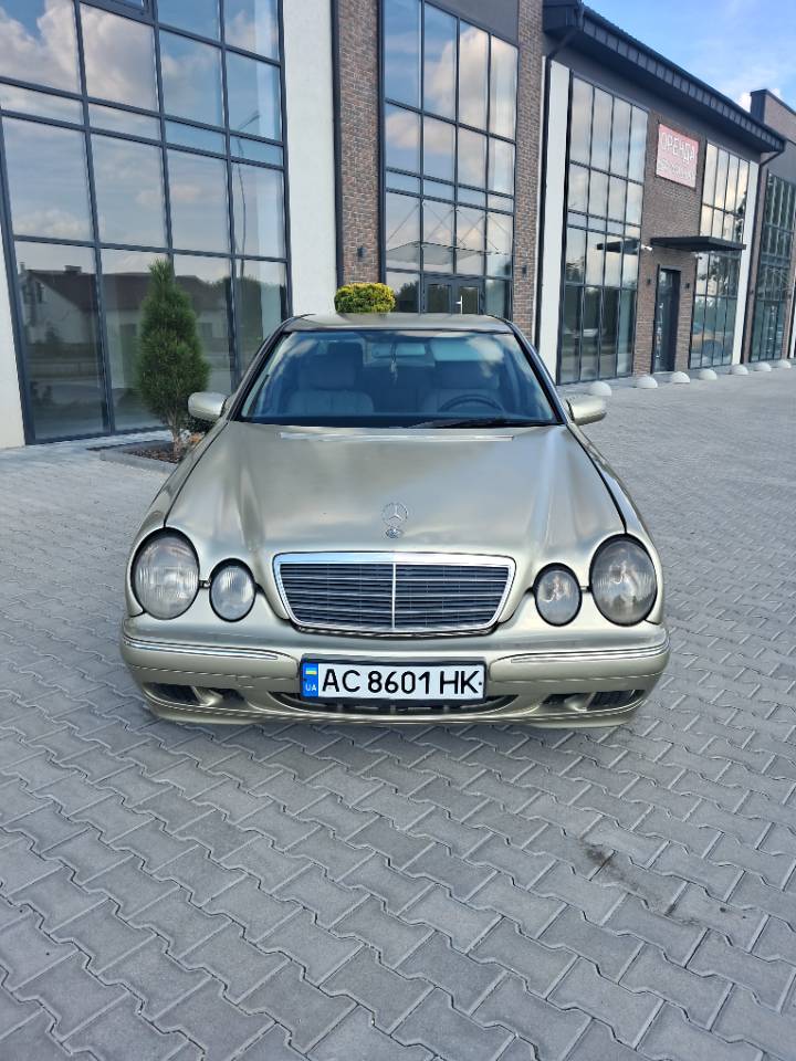 Mercedes-Benz E-Класс - фото 2