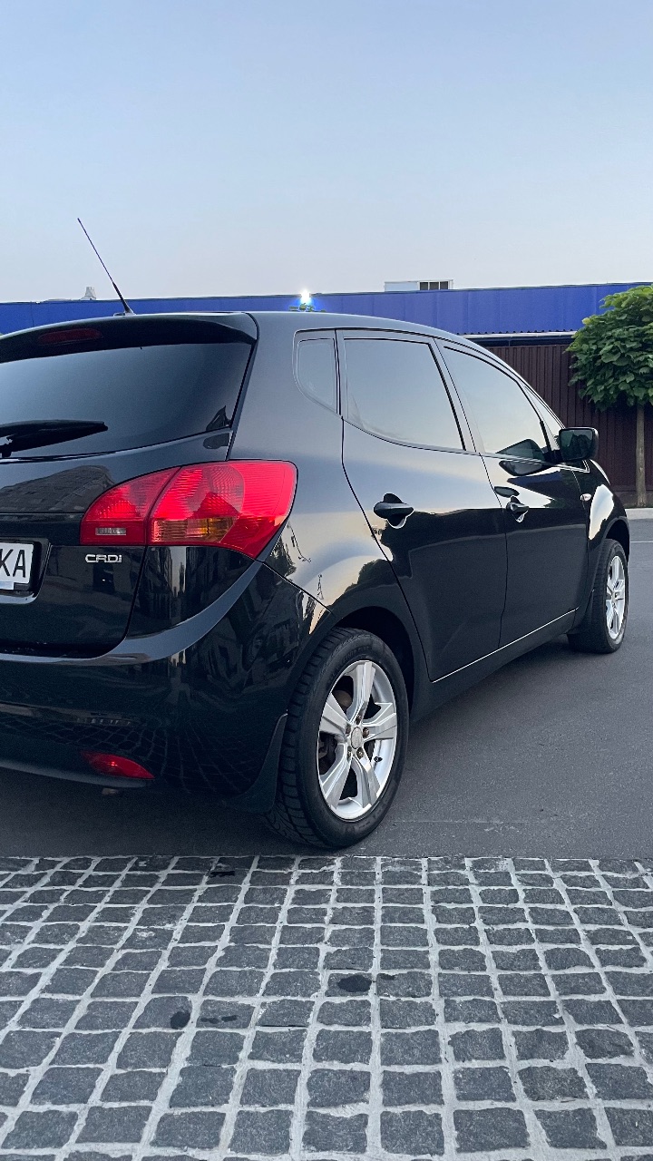 Kia Venga - фото 6