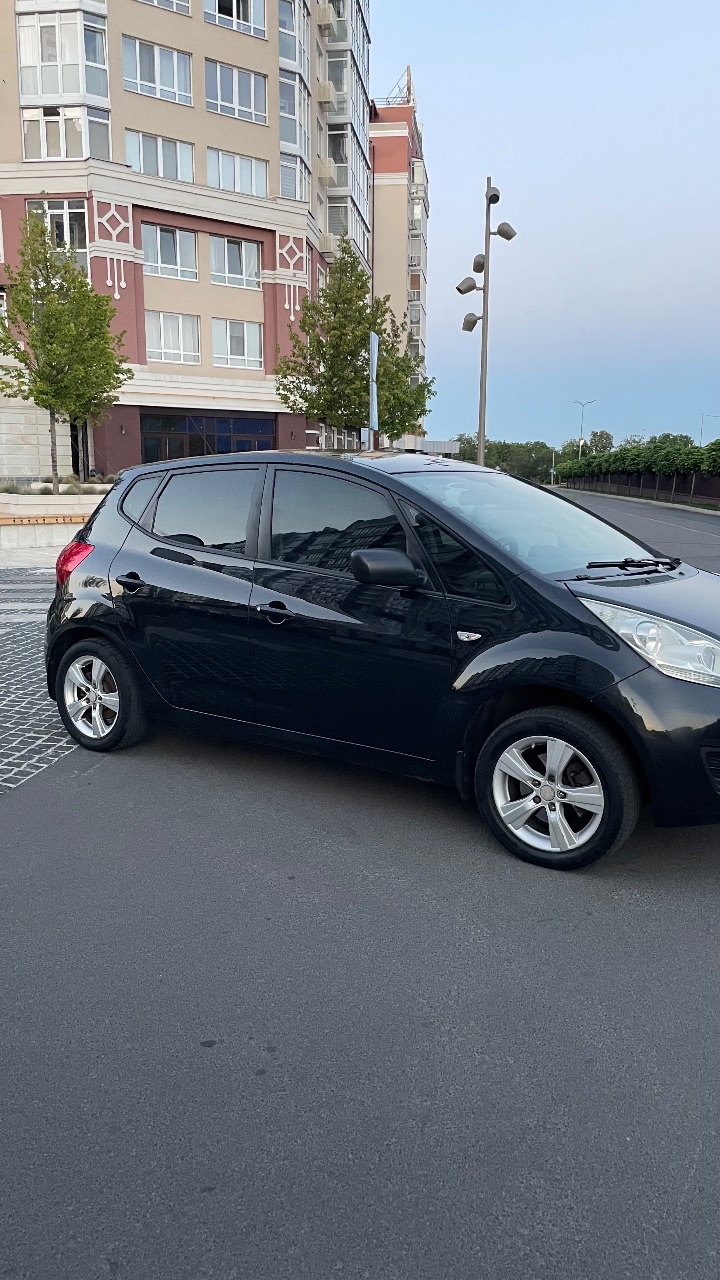 Kia Venga - фото 12