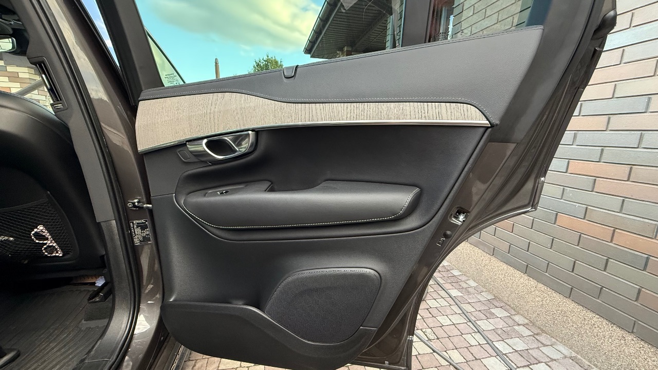 Volvo XC90 - фото 6