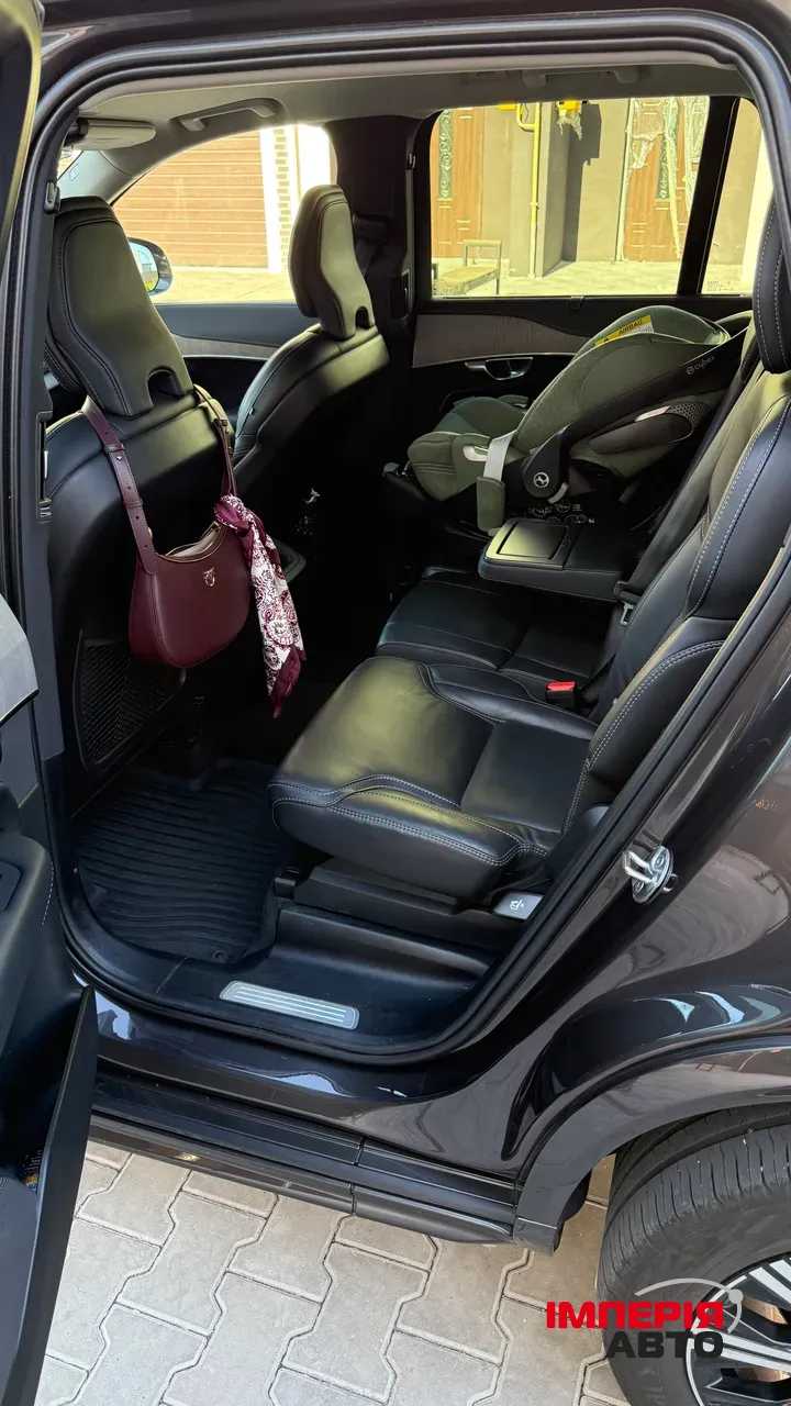 Volvo XC90 - фото 7