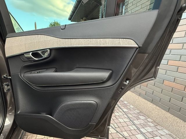 Volvo XC90 - фото 4