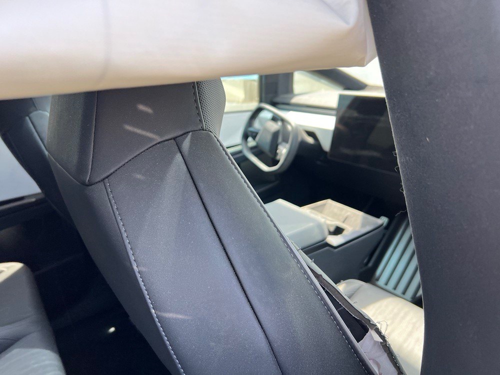 Tesla Cybertruck - фото 4