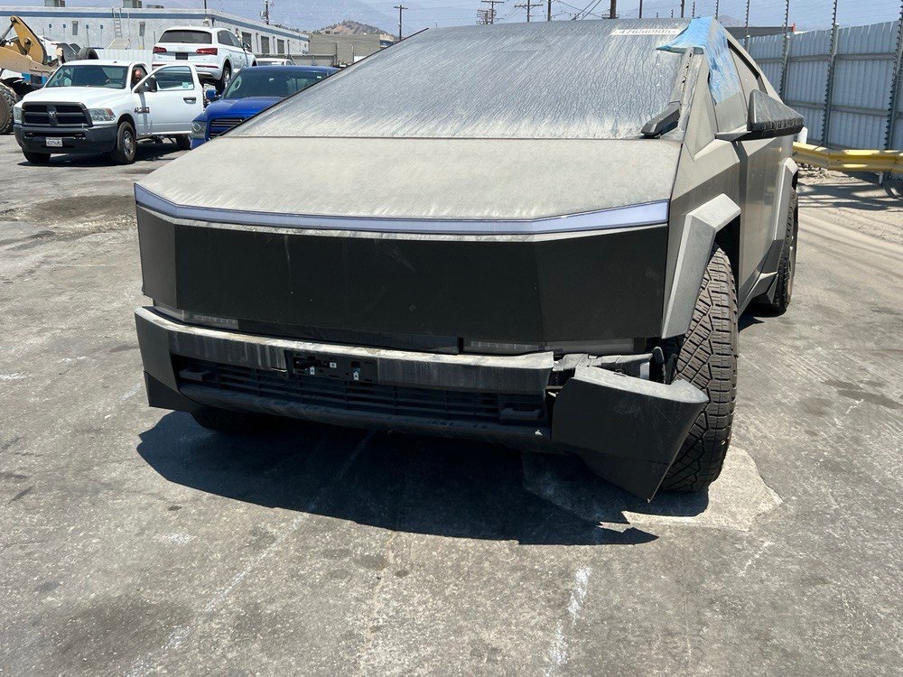 Tesla Cybertruck - фото 1