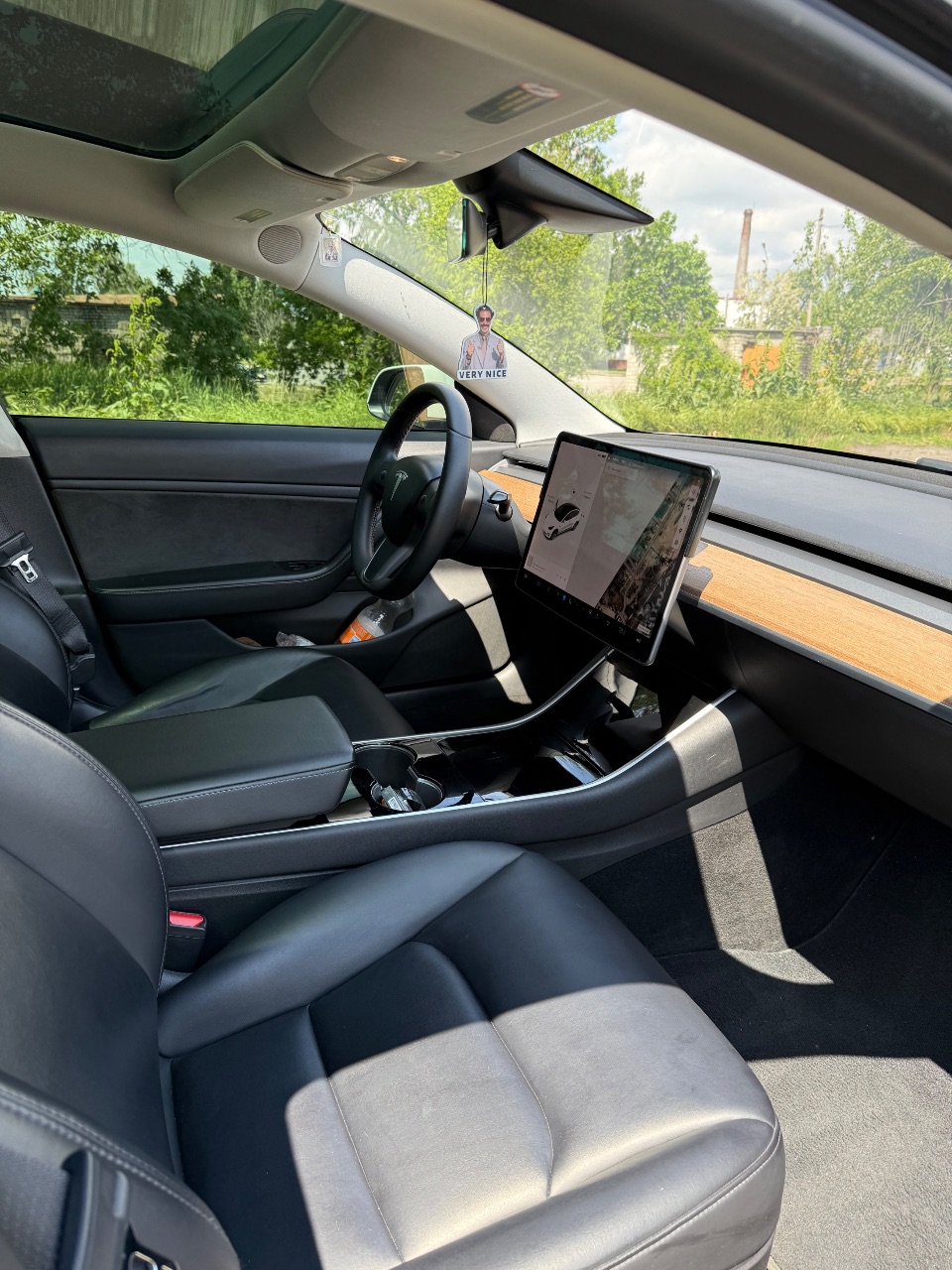 Tesla Model 3 - фото 6