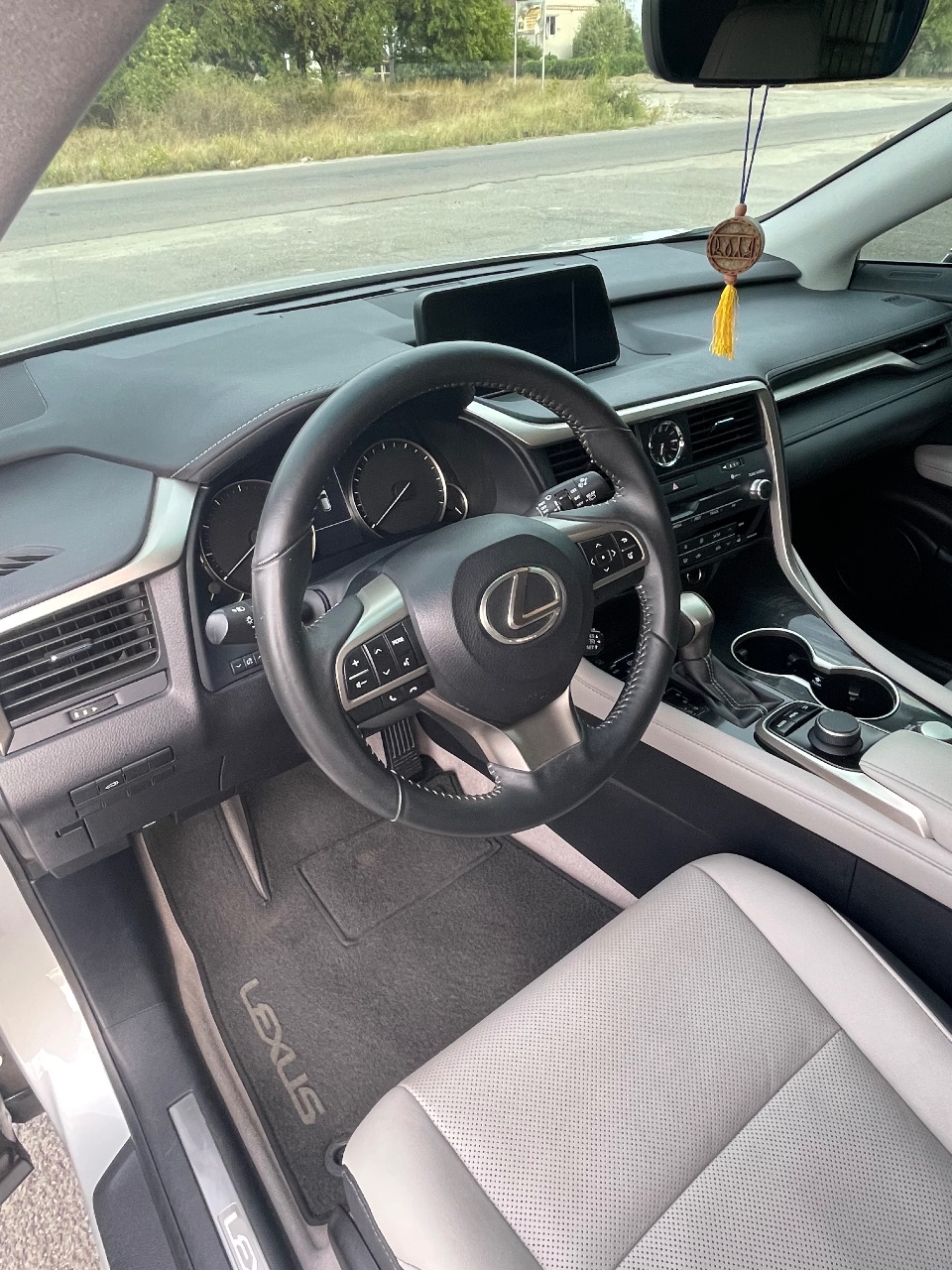 Lexus RX - фото 18