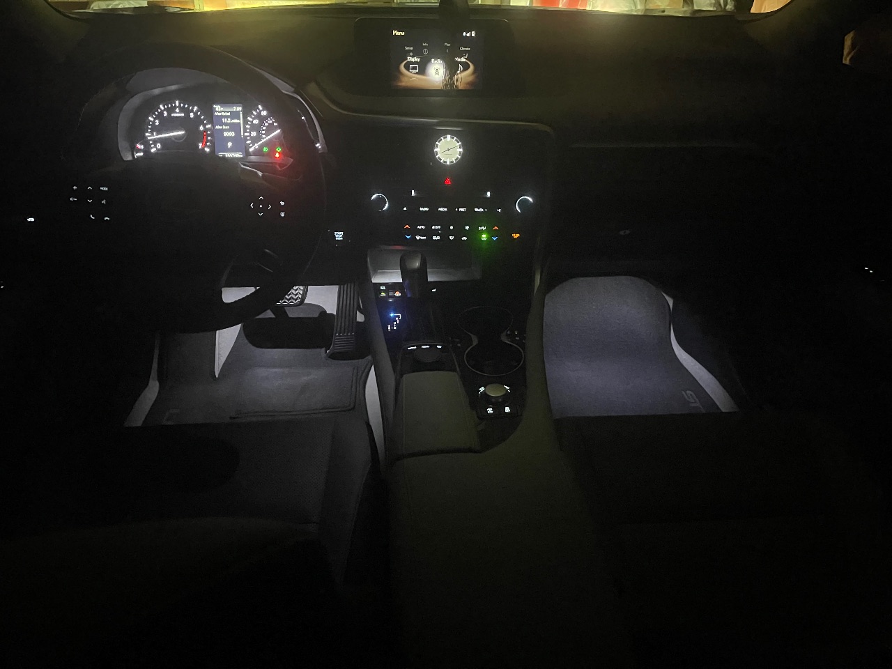 Lexus RX - фото 43