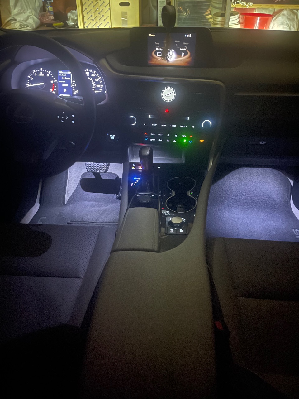 Lexus RX - фото 42