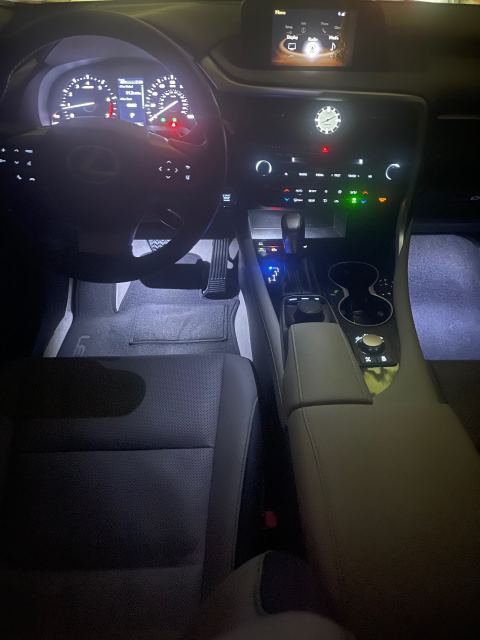 Lexus RX - фото 41