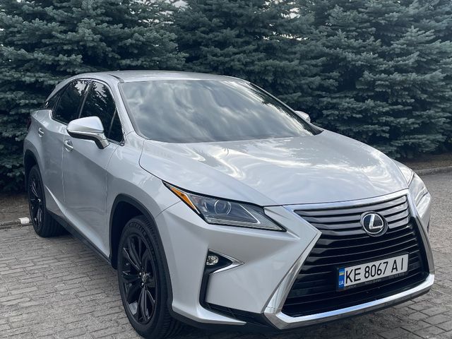 Lexus RX - фото 1
