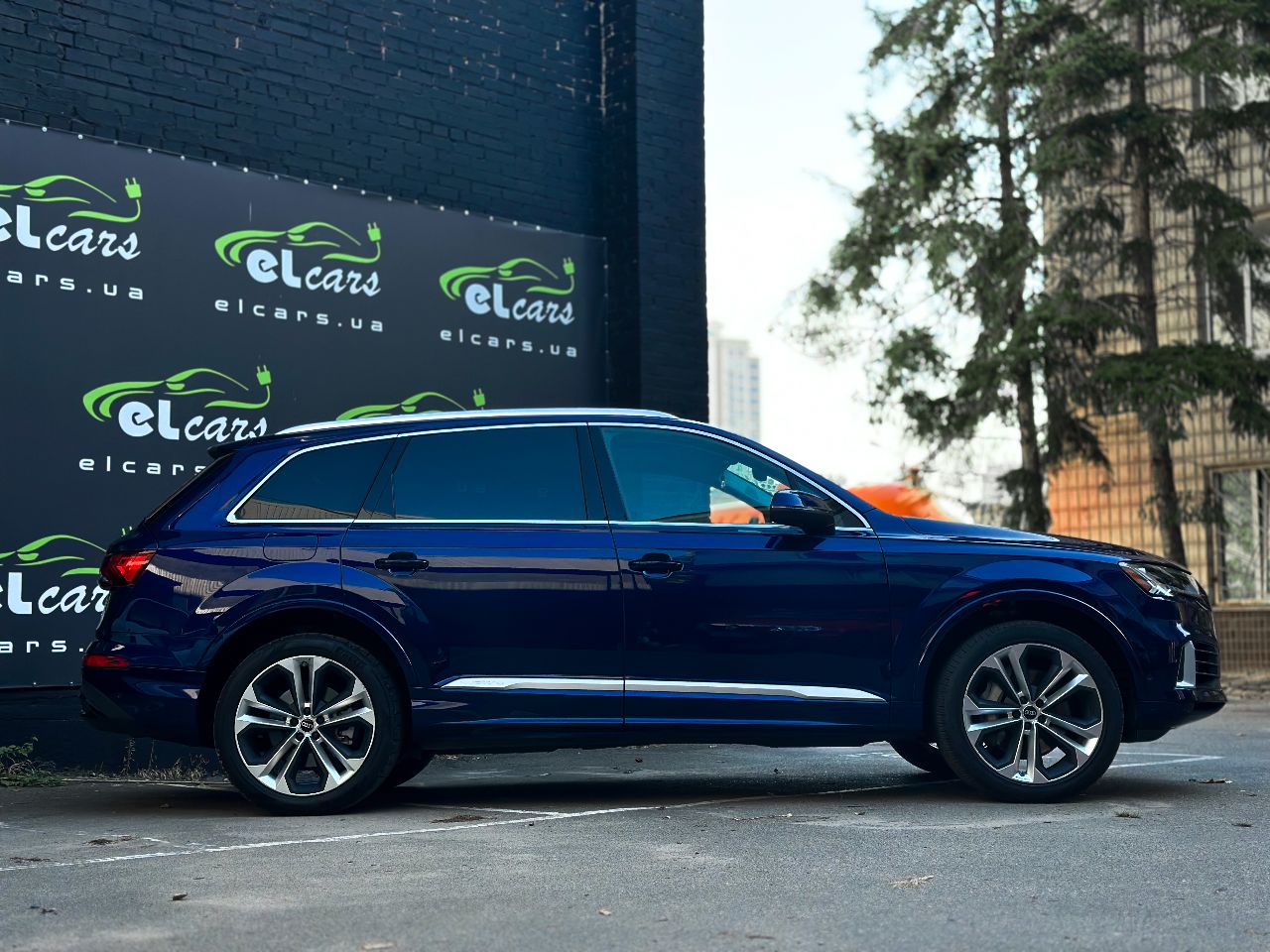 Audi Q7 - фото 5